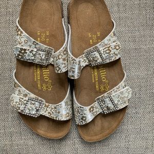 Papillo two strap sandals (nwob)